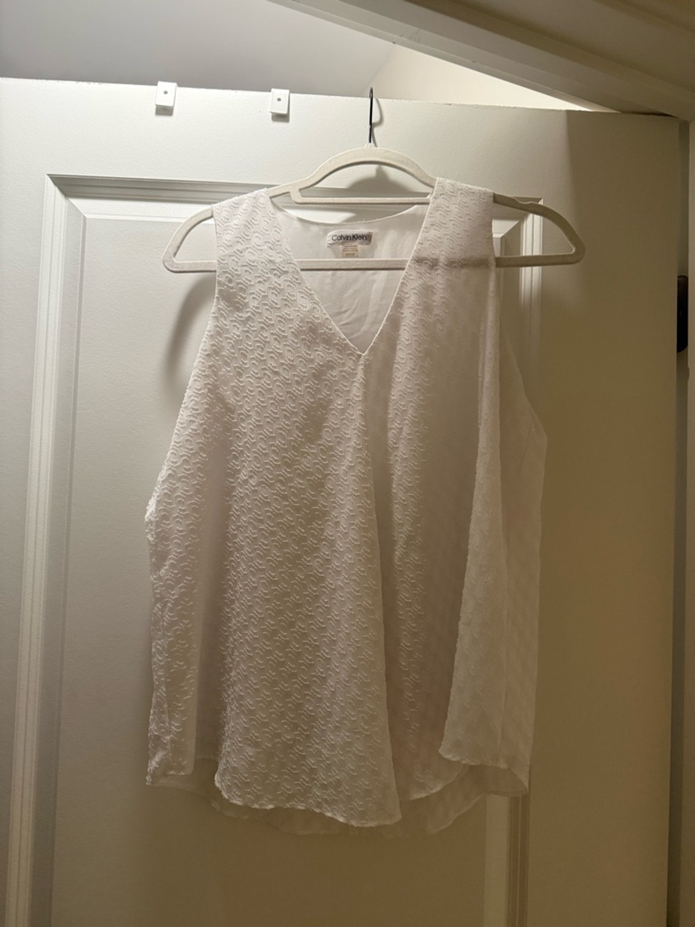 Calvin Klein White Textured Blouse – Size S